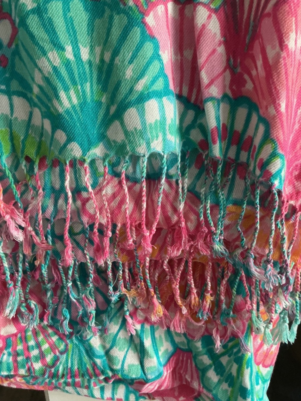 Lilly Pulitzer Shell Scarf - Picture 3 of 4